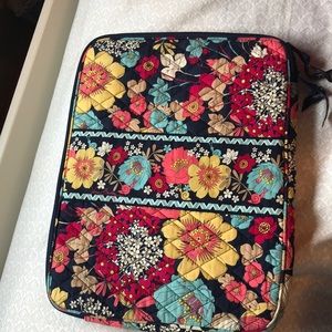 Vera Bradley 17’ Laptop Sleeve